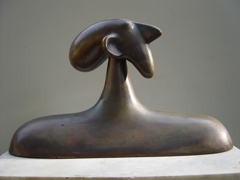 Szemlélődő (bronz, 24x40x19 cm) 1992